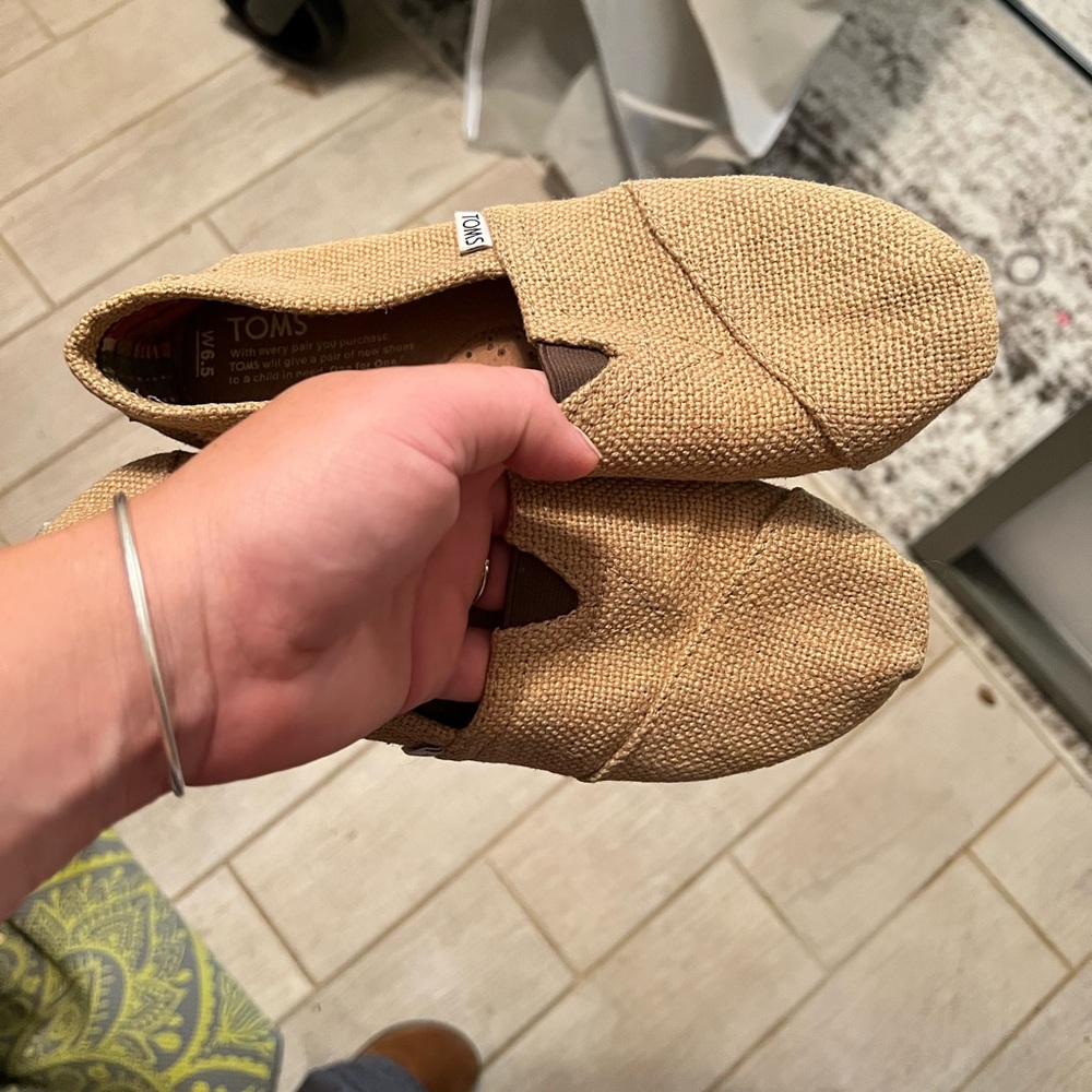 Toms size 6.5
